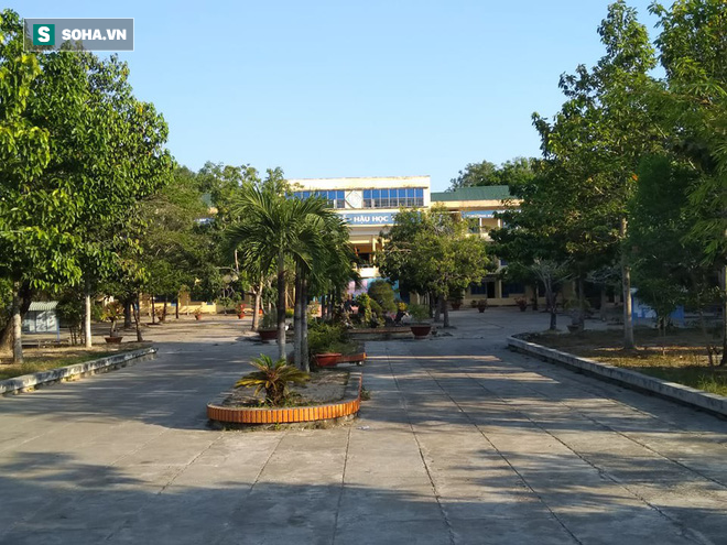 Mẹ nam sinh phản pháo về tin đồn cô giáo cùng con vào khách sạn: Con tôi không muốn đi học nữa