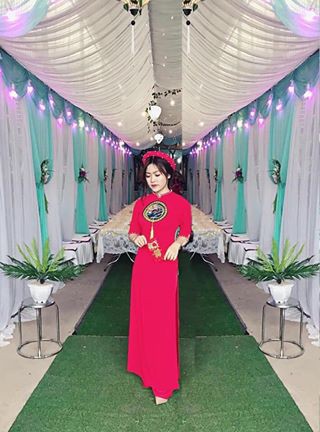 Thiếu nữ xinh đẹp lên mạng nhờ chỉnh ảnh chụp ở đám cưới và cái kết bị troll tơi tả như mọi khi