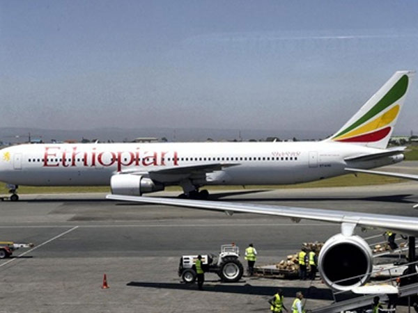 Máy bay rơi ở Ethiopia, 157 người thiệt mạng