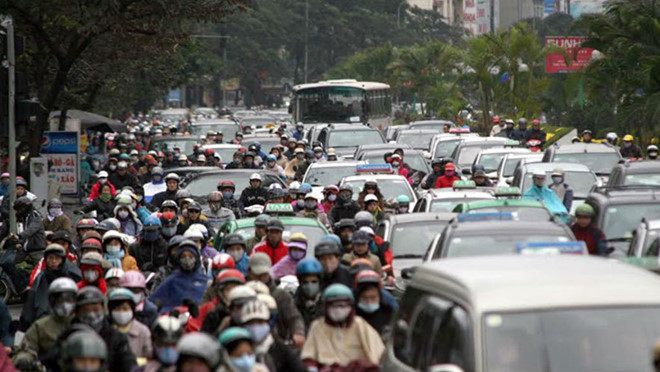 Hà Nội cấm xe máy: Đủ tàu điện, xe buýt dân sẽ tự bỏ