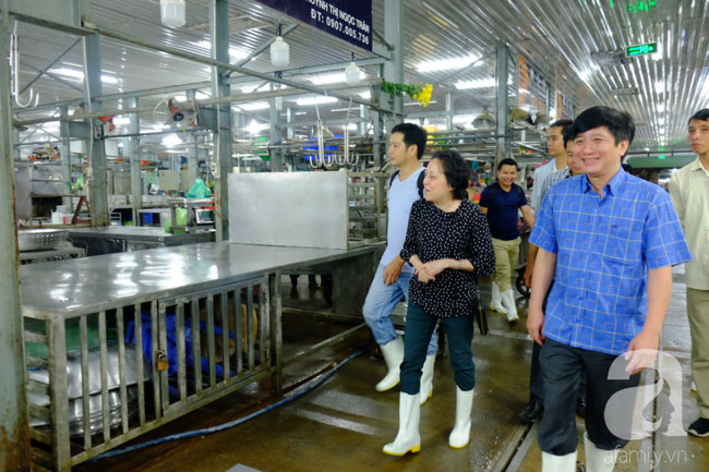 TP.HCM: Hơn 1 tấn thịt heo giết mổ chui, có dấu hiệu lở mồm long móng bị bắt tại chợ đầu mối Bình Điền