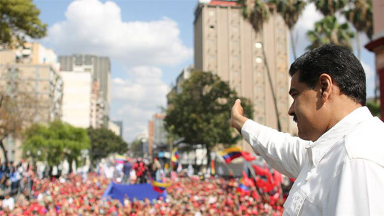 Venezuela ngừng hoạt động kinh doanh, đóng cửa trường học