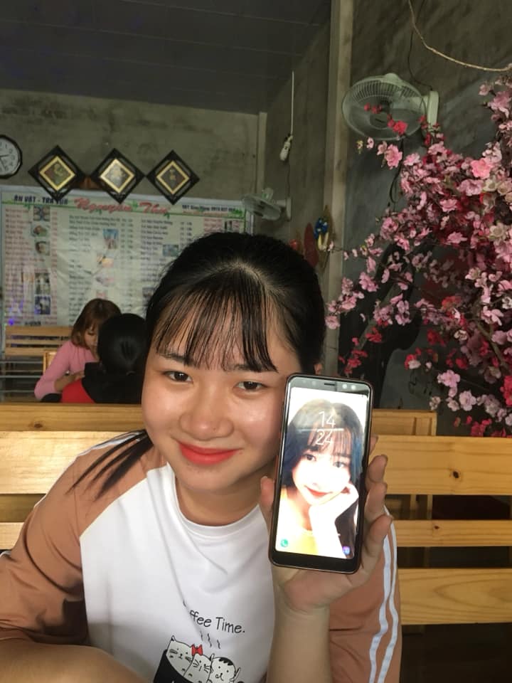 Đăng ảnh bóc mẽ bạn thân lúc đi học và ảnh trên Instagram, chính chủ vào bình luận một câu khiến ai cũng bật cười