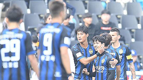 Công Phượng tiếp tục tỏa sáng với cú đúp giúp Incheon United thắng đậm