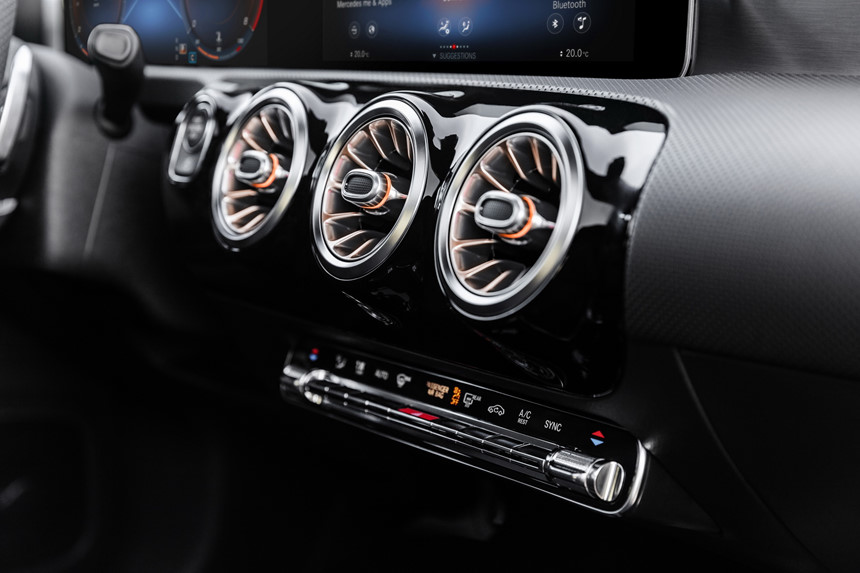 Mercedes-Benz CLA 2019 - Coupe giá rẻ trong phân khúc hạng sang Mercedes-Benz CLA 2019 - Coupe giá rẻ trong phân khúc hạng sang