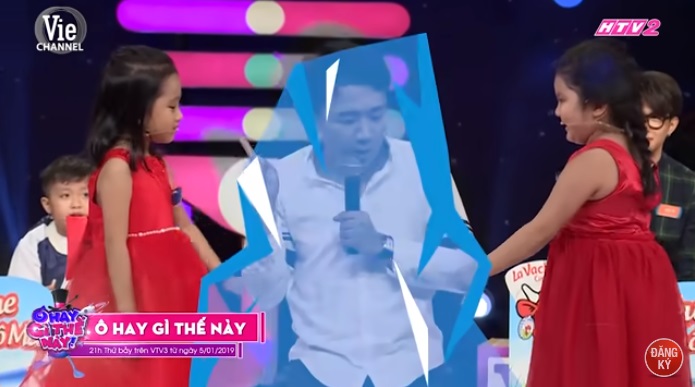 Trấn Thành bốc hỏa với màn oẳn tù tì của siêu nhí như nhưng khán giả lại phát hoảng với hình ảnh nhạy cảm này