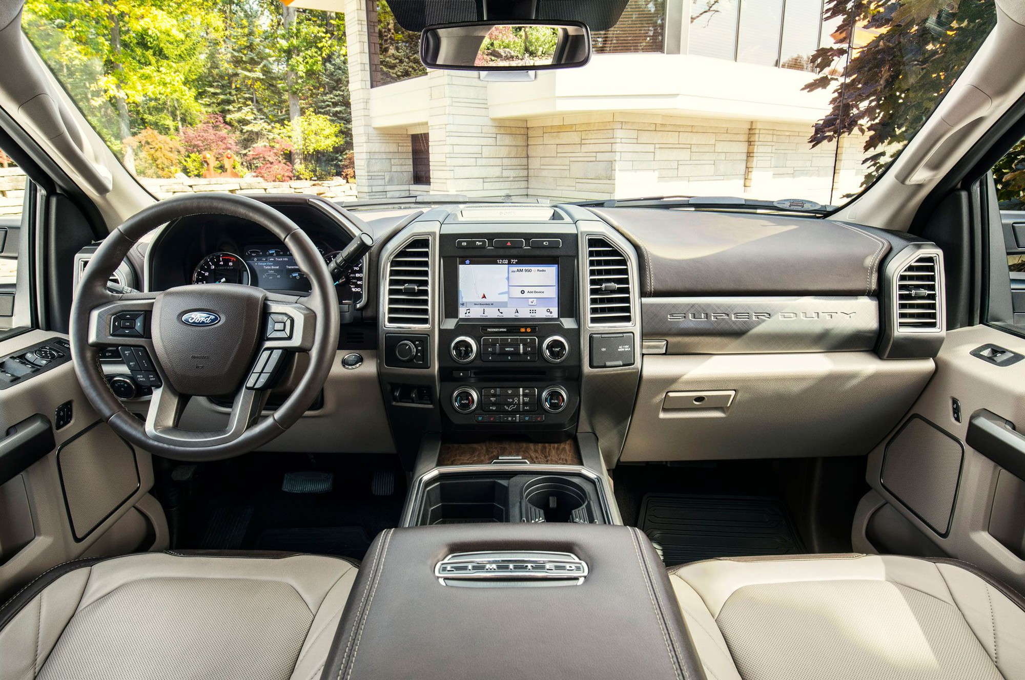 Siêu tải Ford F-450 Super Duty về Việt Nam - khủng long hạng sang bạc tỷ kén người chơi