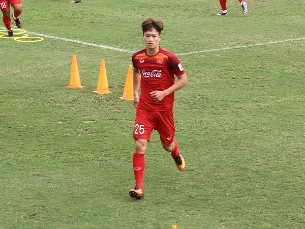 Tiền vệ Hoàng Đức: Em bất ngờ và không hiểu mình có tố chất nào để được chọn làm đội phó U23 VN