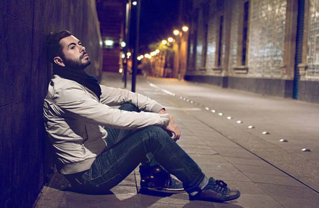 Thắc mắc vấn đề tình phí, chàng trai lên hỏi cộng đồng mạng: Vì sao đi chơi với bạn gái mà phải trả tiền cho cả cô bạn thân?