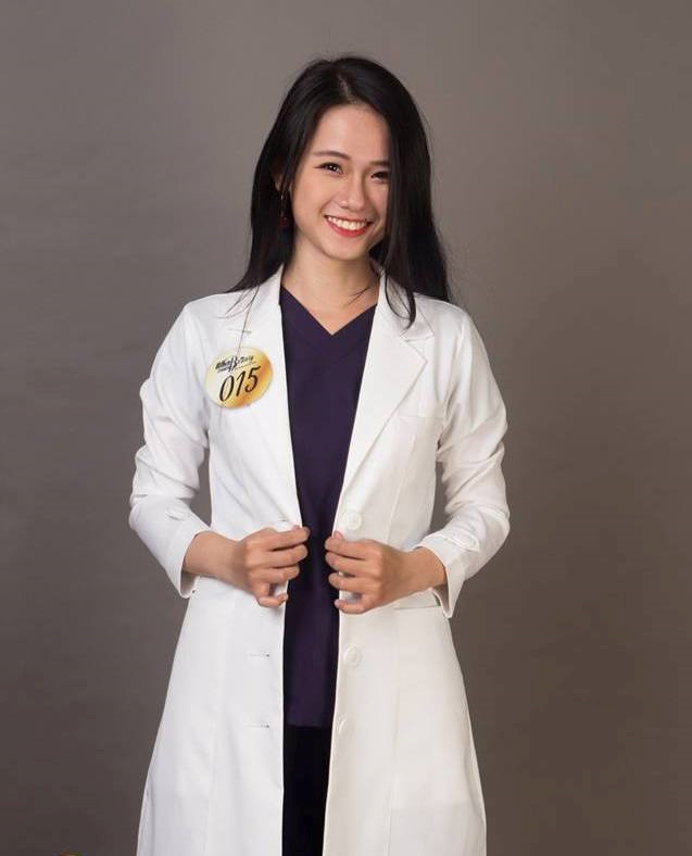 Gái xinh trường Y có người từng là Hoa khôi, kẻ là mẫu ảnh đắt show