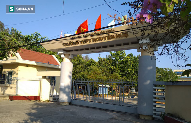 Vụ nam sinh bị nhầm ảnh trong nghi án cô trò vào nhà nghỉ: Trường quên thông báo đính chính?