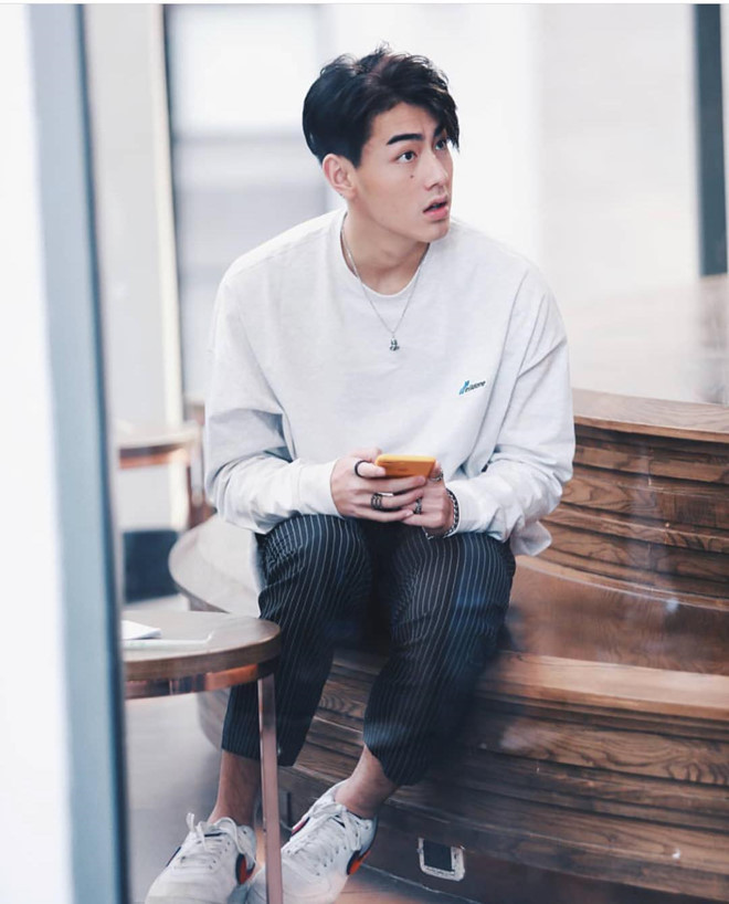 10X Thái Lan có triệu fan trên mạng, cha mẹ đều là nghệ sĩ nổi tiếng