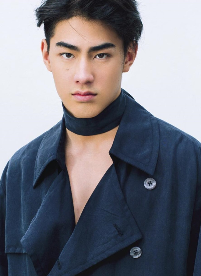 10X Thái Lan có triệu fan trên mạng, cha mẹ đều là nghệ sĩ nổi tiếng