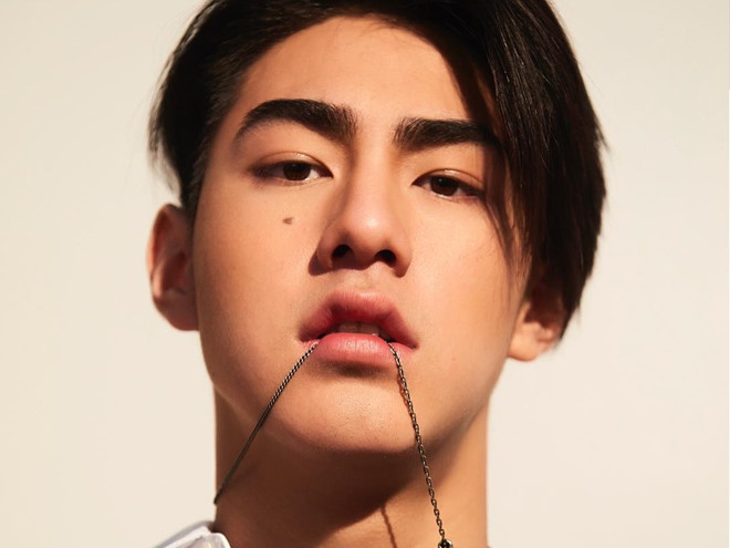 10X Thái Lan có triệu fan trên mạng, cha mẹ đều là nghệ sĩ nổi tiếng