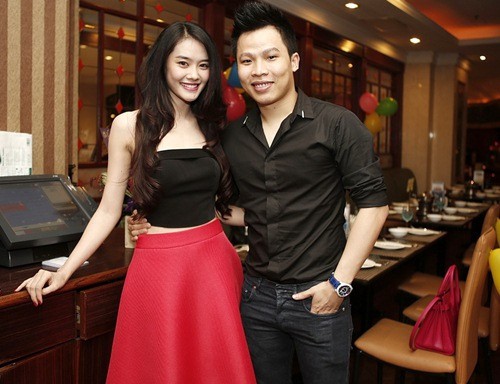 Loạt bằng chứng dấy lên tin đồn Vũ Khắc Tiệp cạch mặt gà cưng một thời Linh Chi