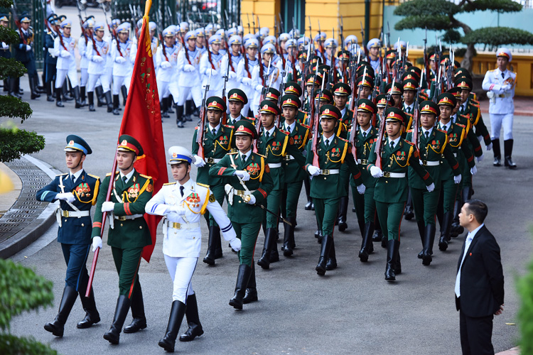 Đoàn quân chỉ tuyển chiến sĩ cao từ 1,8 mét