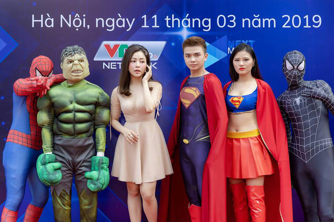 Hot girl Trâm Anh ngày càng trở nên táo bạo, khoe hình thể tối đa