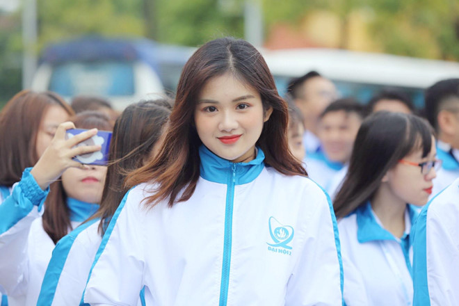 4 hot girl võ thuật: Người có 16 HCV karate, kẻ biết múa côn nhị khúc