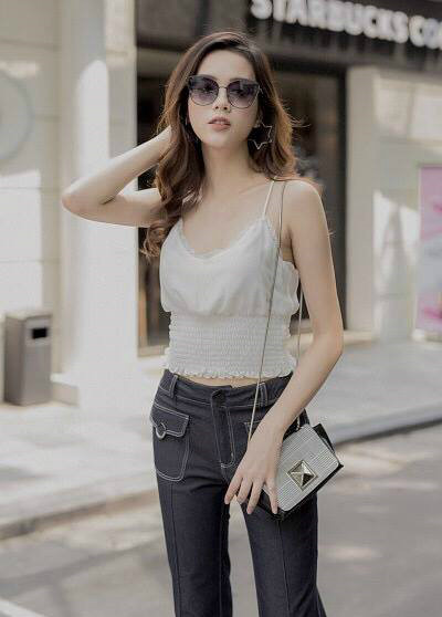 4 hot girl võ thuật: Người có 16 HCV karate, kẻ biết múa côn nhị khúc