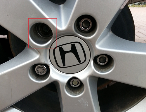 Những rủi ro ít biết khi tự thay lốp ôtô