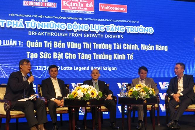 Chuyên gia hiến kế đẩy lùi tín dụng đen