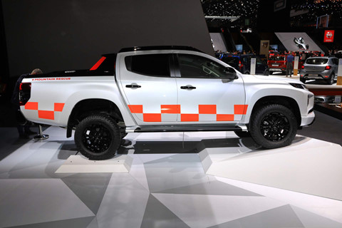 Mitsubishi Triton có mặt tại châu Âu, trang bị bỏ xa bản VN Mitsubishi Triton có mặt tại châu Âu, trang bị bỏ xa bản VN