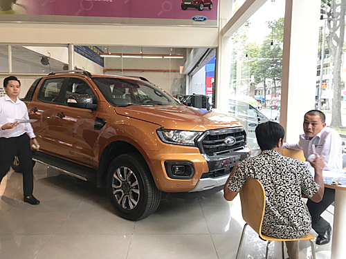 Khách Việt tăng mua xe bán tải, né phí trước bạ sắp tăng