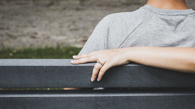 Sắp sinh, choáng vì chồng bảo chia đôi viện phí