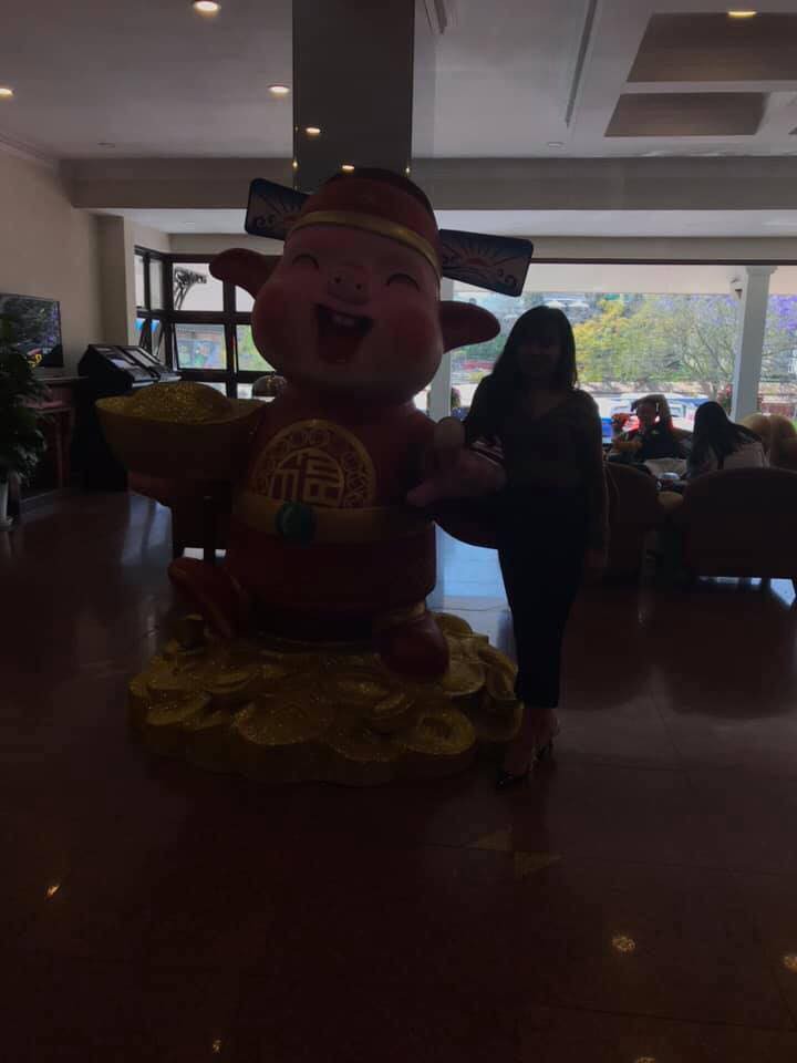 Câu chuyện muôn thuở: Chân thành nhờ bạn thân chụp hộ một bức ảnh để lấy le với hội bạn trên mạng nhưng ai ngờ bạn lại có tâm thế này