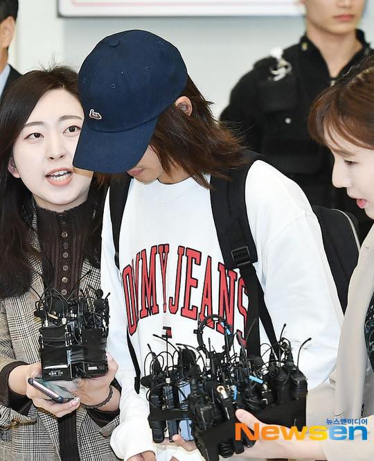 Khung cảnh hỗn loạn Jung Joon Young bị phóng viên bao vây khi về nước: Nhìn là biết dư luận Hàn Quốc phẫn nộ cỡ nào!