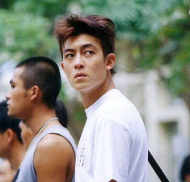 Cuộc sống thác loạn của Seungri - Trần Quán Hy đều bị bóc trần trụi chỉ vì... mang điện thoại, laptop đi sửa