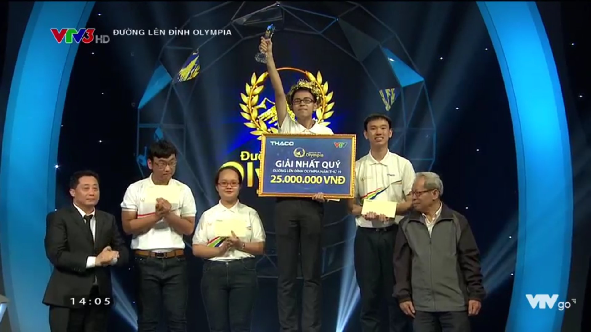 Những cái tên đình đám của trường chuyên Phan Bội Châu (Nghệ An): Người là hotboy HSG quốc gia, người vào chung kết Olympia