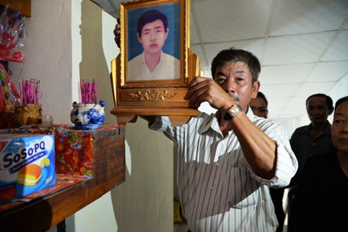 Bệnh nhân tâm thần đoàn tụ gia đình sau 26 năm được bác sĩ cưu mang