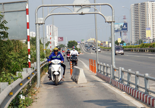 Nam thanh niên tử vong nghi do dải phân cách bất hợp lý ở TP HCM