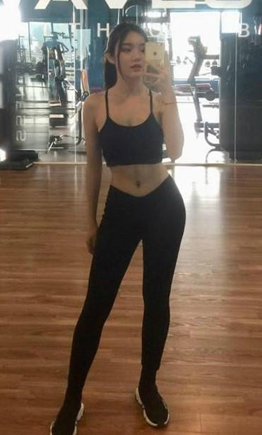 Khoe ảnh thẻ ngày ấy - bây giờ, cô gái Thanh Hóa bất ngờ nổi tiếng