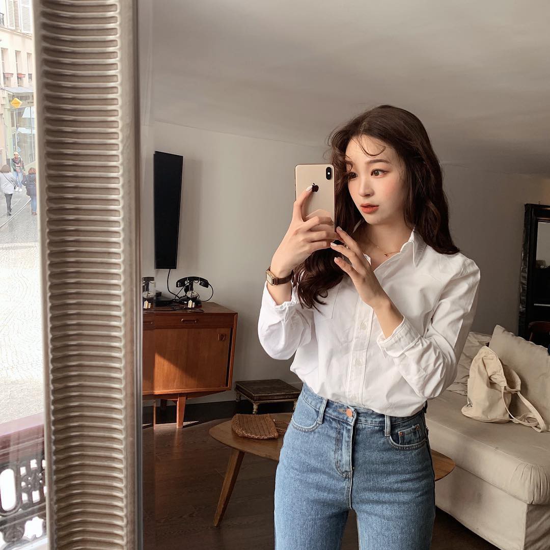 Mặc quần jeans đến công sở: Bạn không nên nhắm mắt diện bừa mà hãy tham khảo 3 tips sau