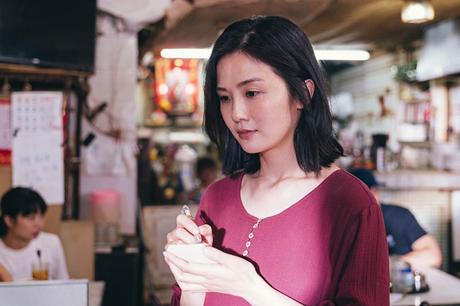 Sốc với hàng loạt cảnh quay nhạy cảm trong phim về phụ nữ ngoại tình của Thái Trác Nghiên Sốc với hàng loạt cảnh quay nhạy cảm trong phim về phụ nữ ngoại tình của Thái Trác Nghiên