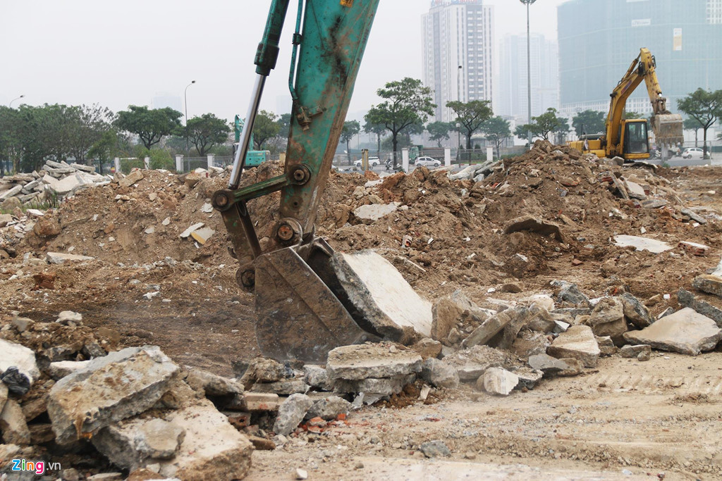 Dọn dẹp mặt bằng làm đường đua F1 tại Hà Nội