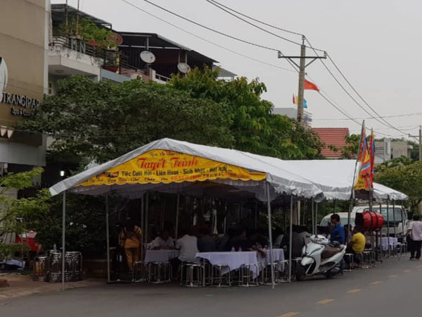 Con gái 14 tuổi đâm chết cha tại nhà riêng