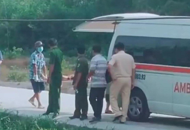 Khởi tố vụ án người vợ ở Long An quơ dao làm chết kẻ trộm giết chồng mình