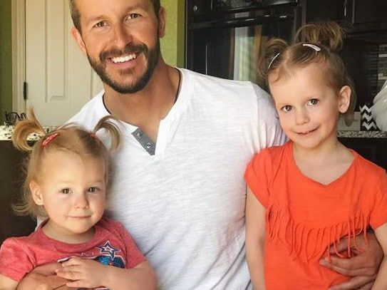 Chồng ngoại tình, giết vợ con và lời khẩn cầu của con gái: Xin bố đừng làm thế