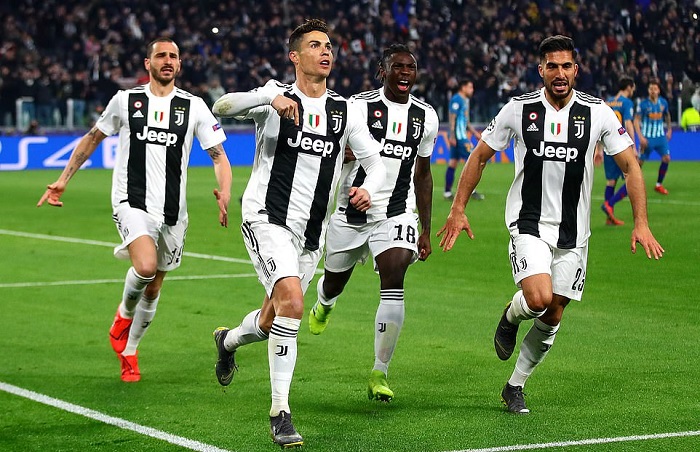 Bạn gái khóc nghẹn vì hạnh phúc khi chứng kiến Ronaldo lập hattrick vào lưới Atletico Madrid