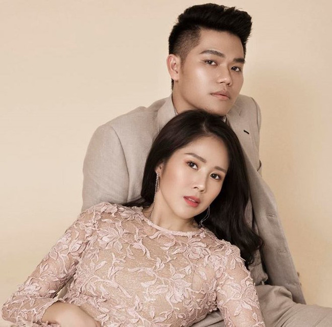 Khác xưa 180 độ, Lê Phương lộ thân hình phát tướng khi chụp ảnh cùng bạn bè