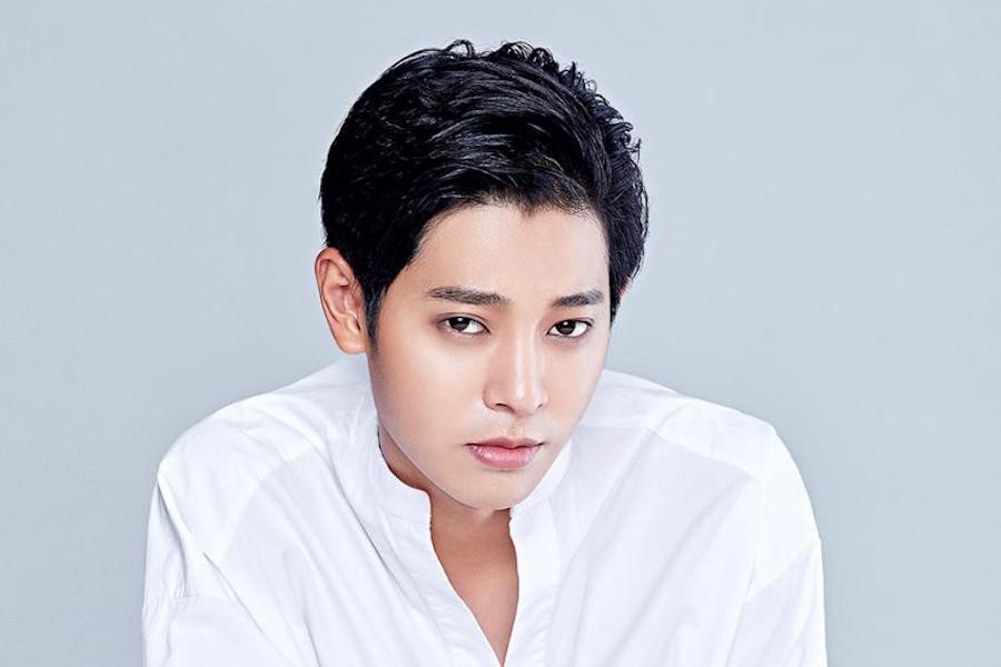 Nín thở trước danh tính 2 sao nữ tiếp theo bị nghi liên quan đến chatroom tình dục của Seungri và Jung Joon Young