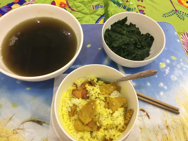 Xót xa nhìn bát cơm thịt rang nghệ như của bà đẻ, nhưng sự thật là sau sảy thai lần 2 của mẹ trẻ Xót xa nhìn bát cơm thịt rang nghệ như của bà đẻ, nhưng sự thật là sau sảy thai lần 2 của mẹ trẻ