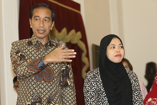 Nữ nghi phạm sát hại Kim Jong Nam được chào đón khi trở về