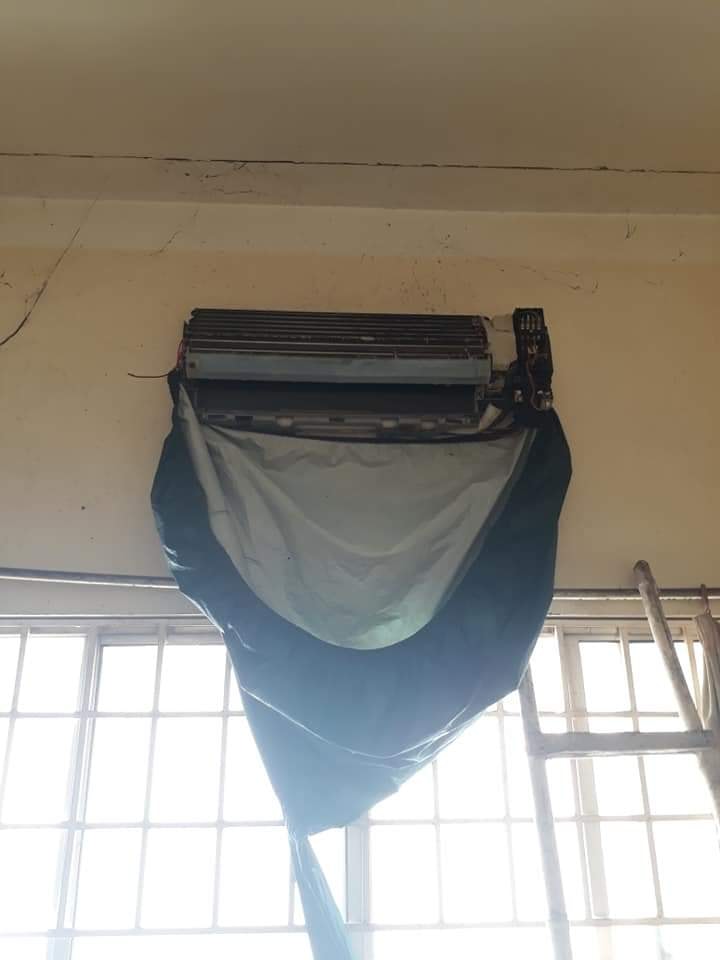 Dân mạng choáng váng với căn phòng như bãi rác của thánh ở bẩn