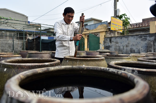 Cận cảnh quy trình sản xuất nước mắm truyền thống Cát Hải: 2 năm mới cho ra 1 mẻ
