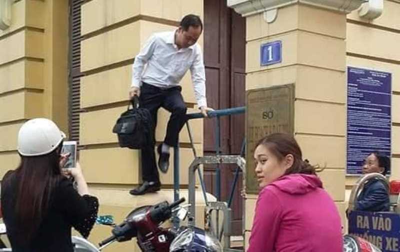 Hi hữu: Bị la ó, Sở KH&ĐT Hải Phòng lo sợ đóng cổng tự nhốt