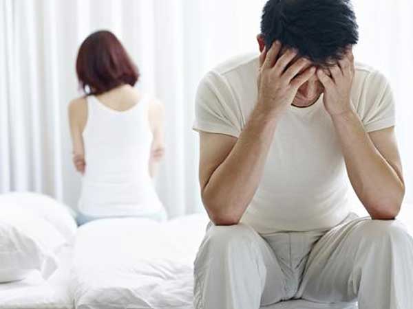 Trở về nhà lúc 11 giờ đêm định gây bất ngờ cho chồng, nhưng chồng lại tặng tôi một bất ngờ còn kinh tâm động phách gấp bội